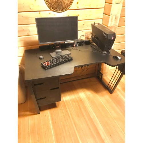 Компьютерный стол с выдвижными ящиками 1400 мм